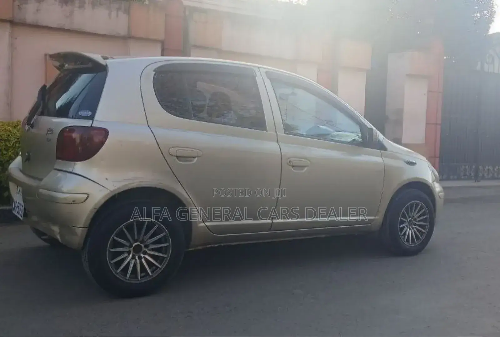 Toyota Vitz 2003 Gold