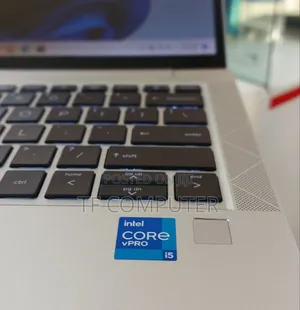 New Laptop HP EliteBook 830 G8 16GB Intel Core I5 SSD 512GB