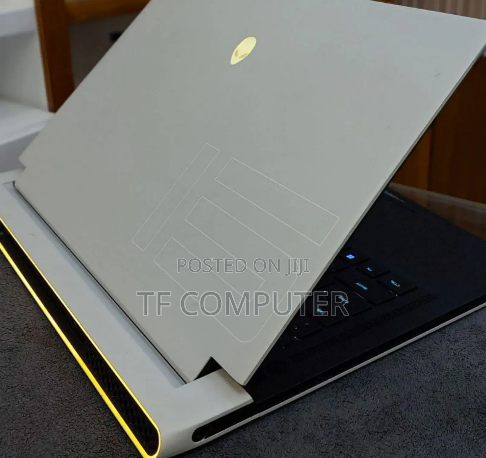 New Laptop Alienware M17x R2 32GB Intel Core I9 SSD 1T