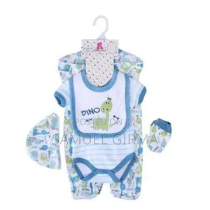 የአራስ ህፃናት 8 ፒስ/ 8 Pieces ልብስ 
ሹራብ