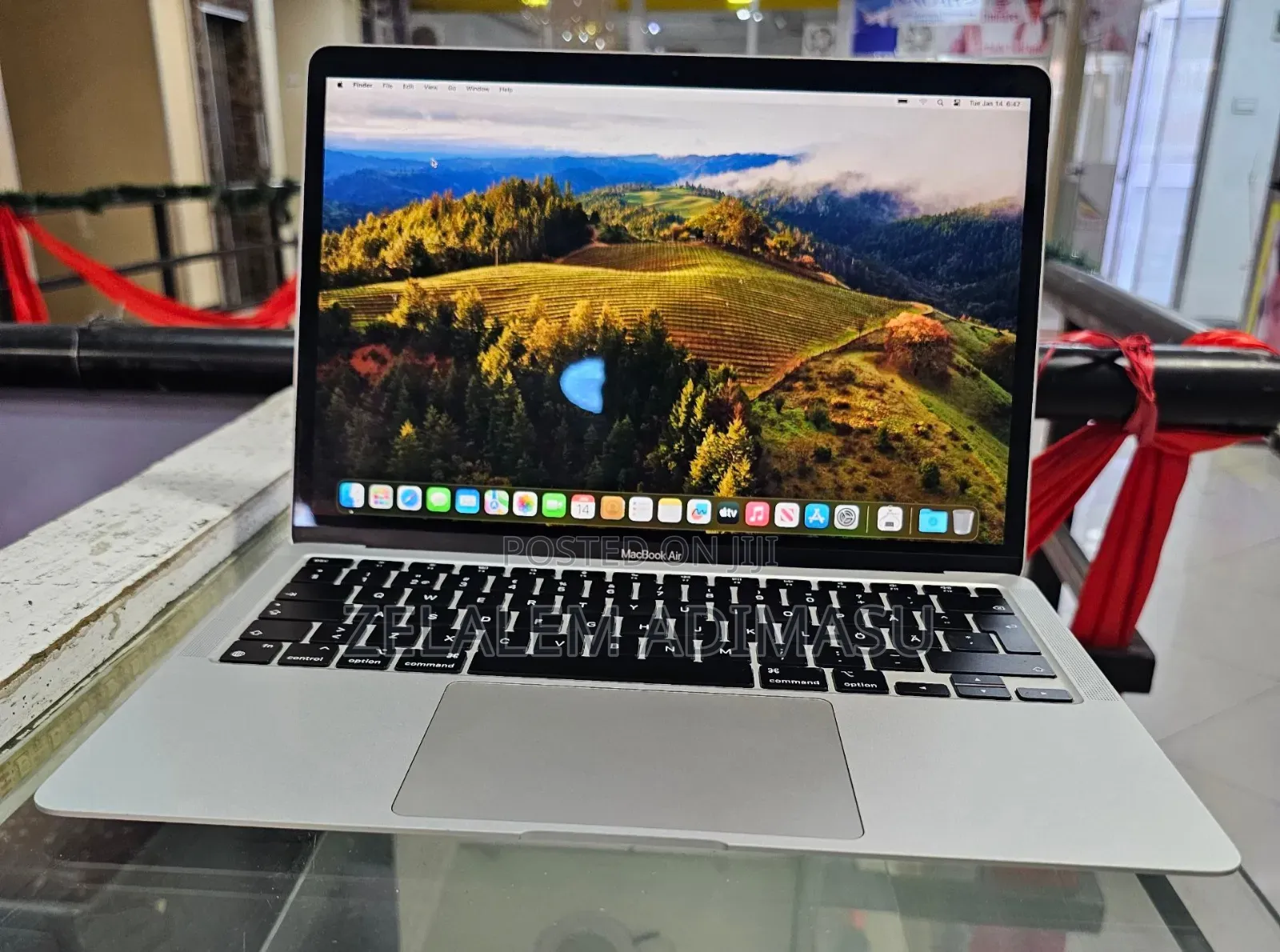 New Laptop Apple MacBook Air 2020 M1 16GB Intel Core I5 SSD 256GB