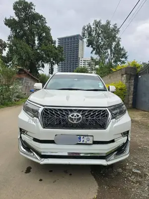 Toyota Land Cruiser 2014 White