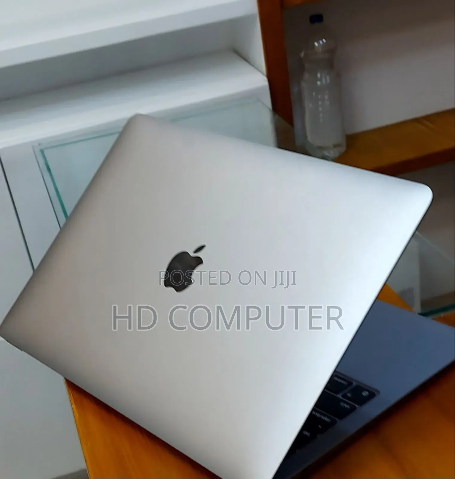 New Laptop Apple MacBook Air 2020 M1 8GB Apple M1 SSD 256GB