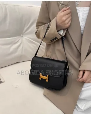 Chic Everyday Handbag