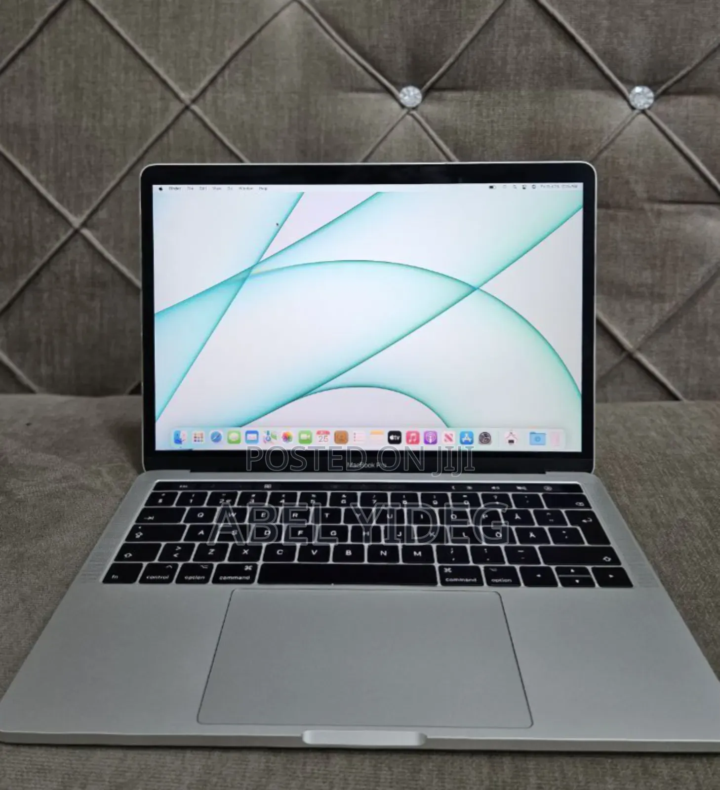 New Laptop Apple MacBook Pro 2020 16GB Intel Core I5 SSD 1T