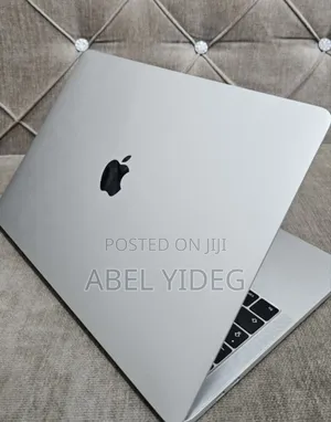 New Laptop Apple MacBook Pro 2020 16GB Intel Core I5 SSD 1T