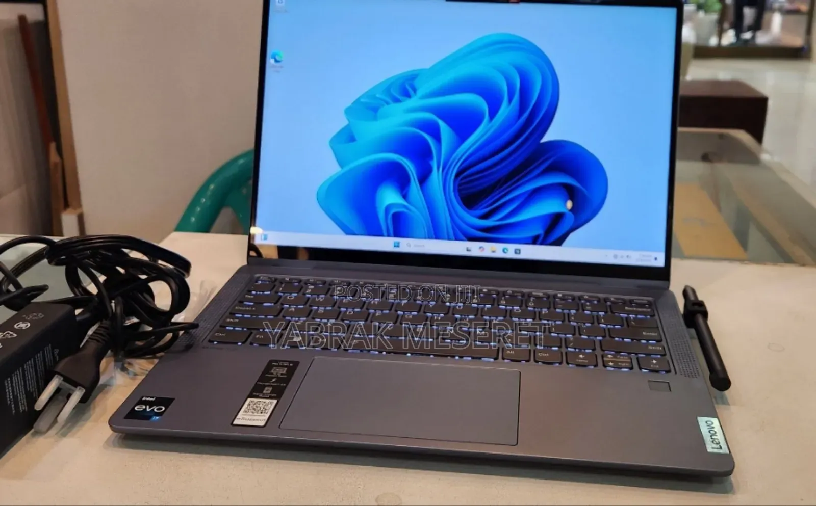 New Laptop Lenovo Yoga 7i 16GB Intel Core I7 SSD 1T