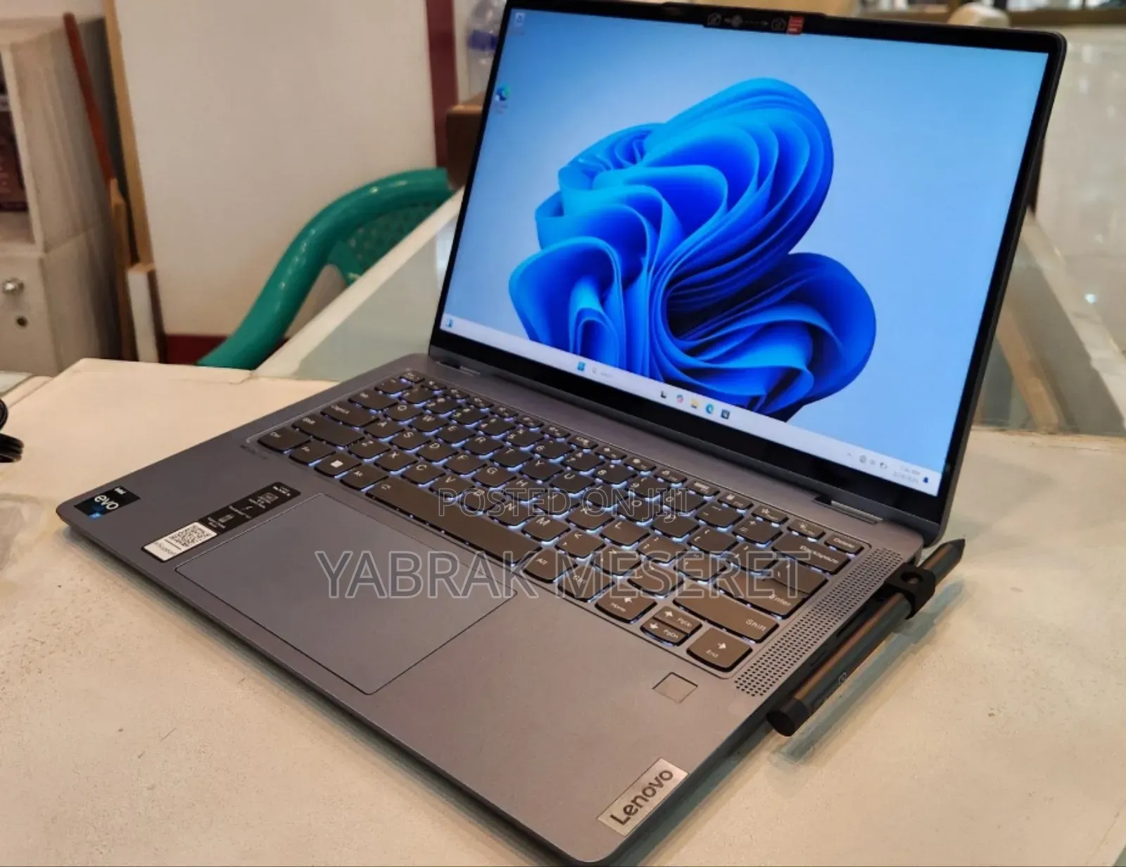New Laptop Lenovo Yoga 7i 16GB Intel Core I7 SSD 1T