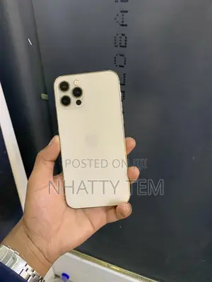 Photo - Apple iPhone 12 Pro 128 GB Gold