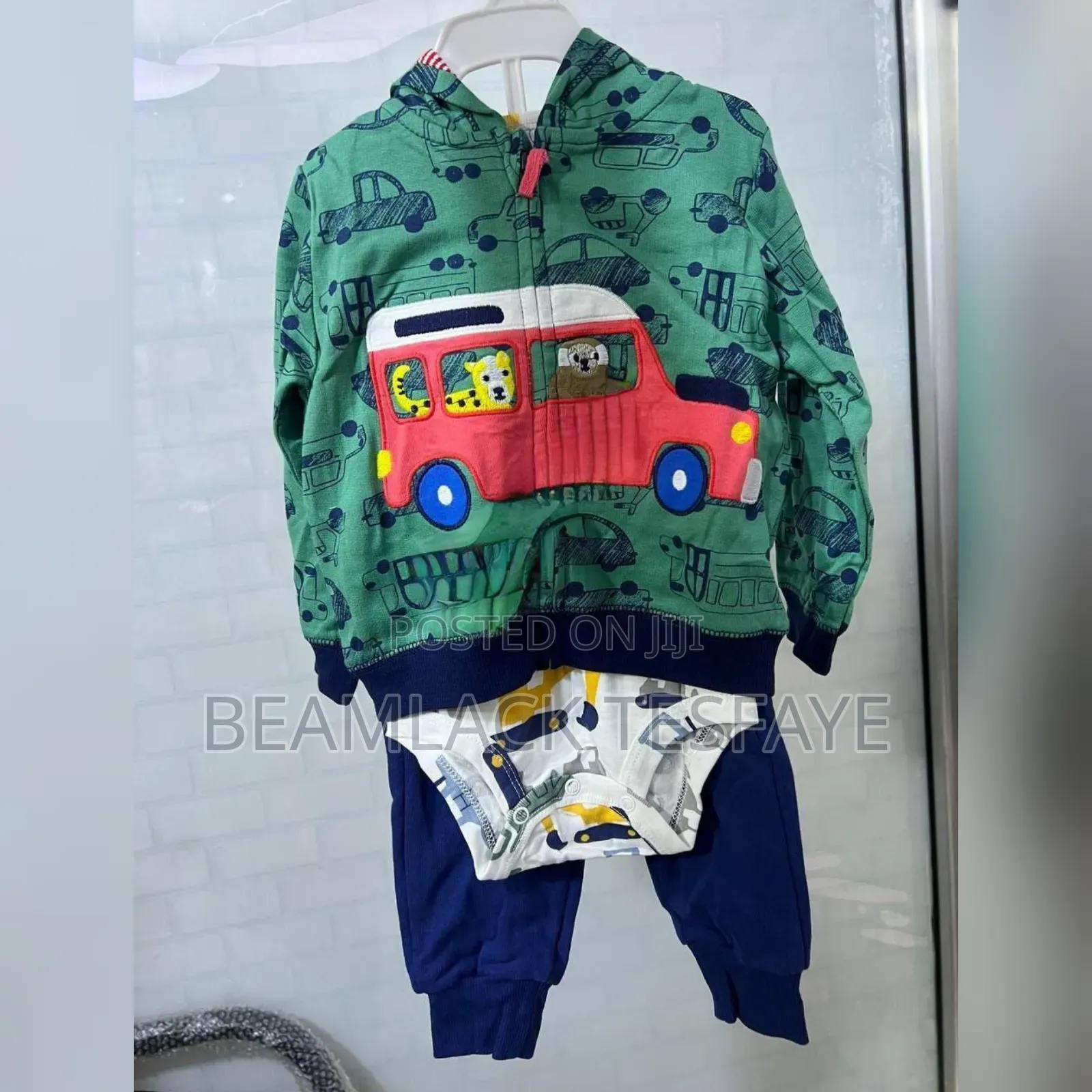 3pc Set 
ጃኬት ዳይፐር ትሽርት እና ሱሪ