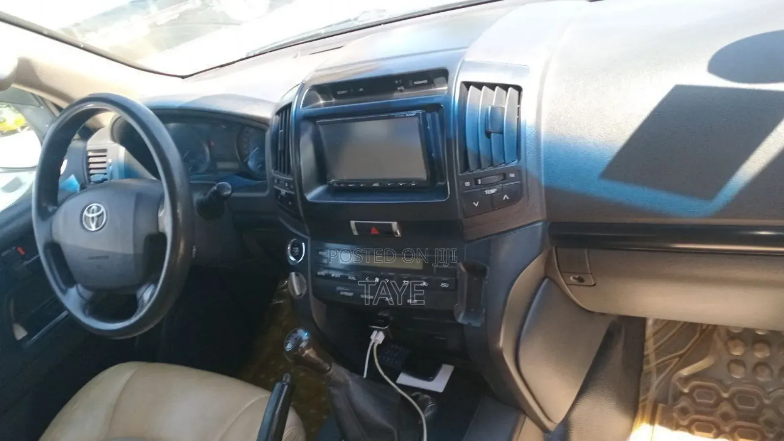 Toyota Land Cruiser 2008 White