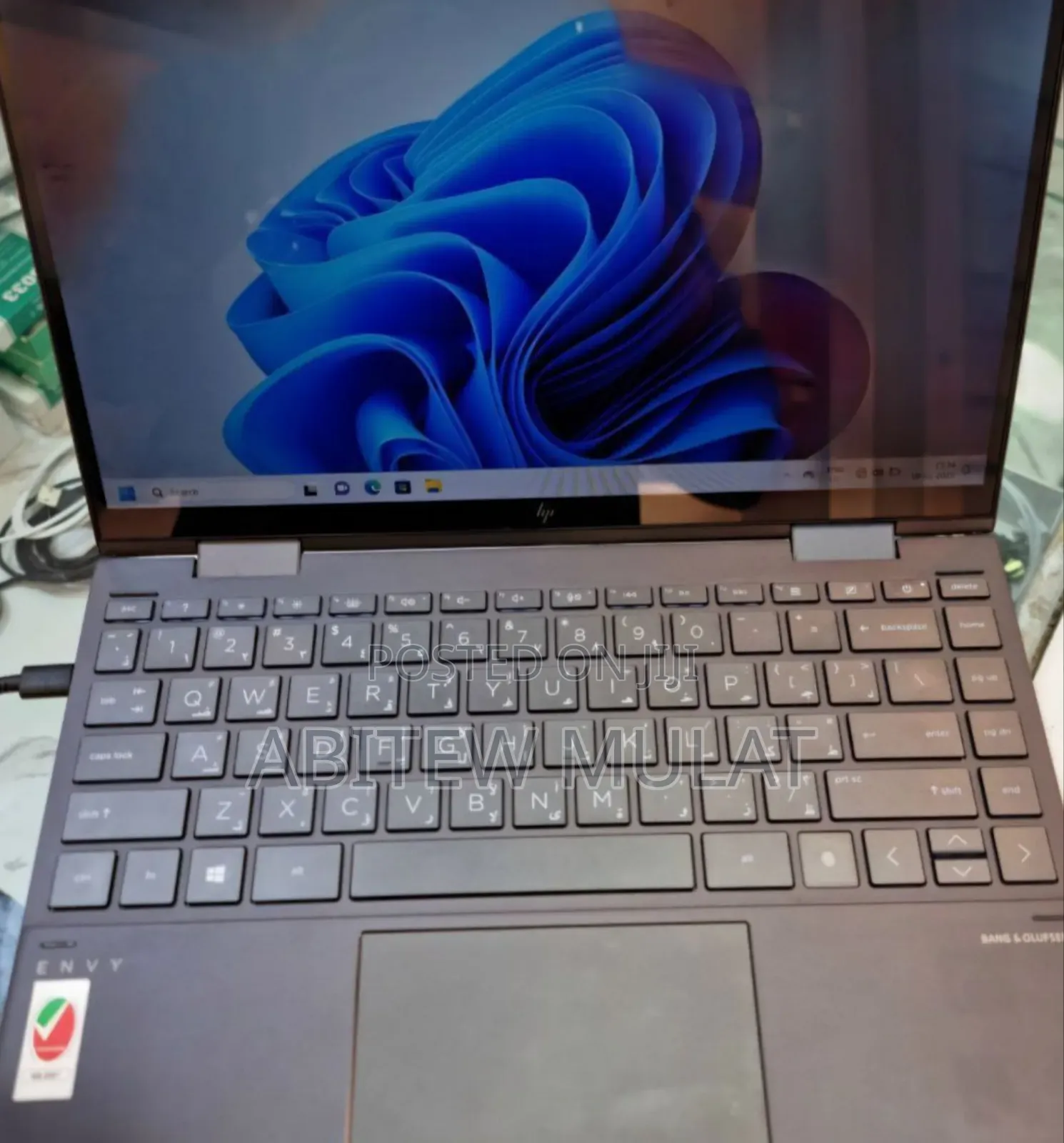 New Laptop HP Envy X360 8GB Intel Core I7 SSD 1T