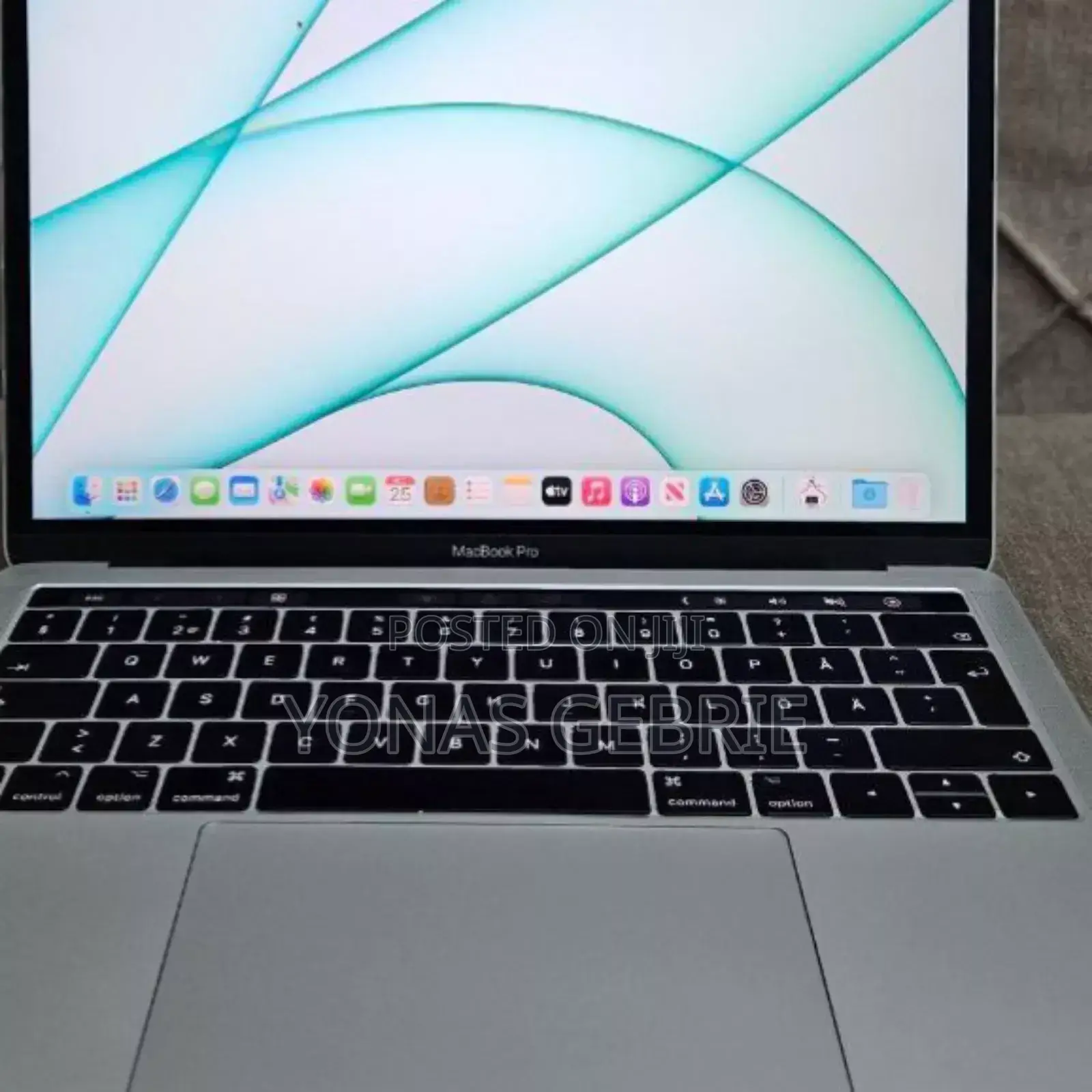 New Laptop Apple MacBook Pro 2020 16GB Intel Core I5 SSD 1T