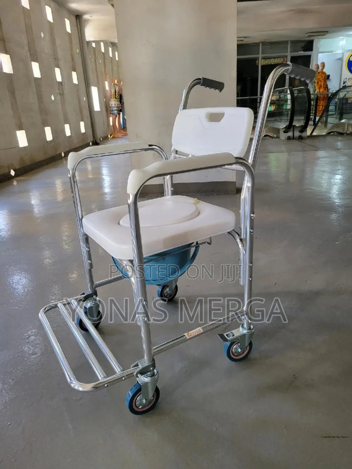 Toilet Chair፩commode Chair ፯ 4lockable Casters,Soft PVC Seat