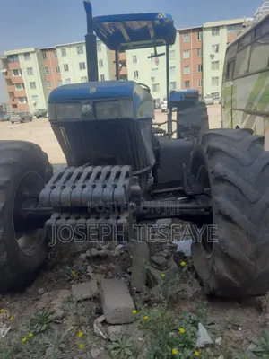 Photo - New Holland Tractor