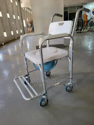 Photo - Disabled People Bedpan Foot Pedal፮面toilet Chair፼凸w/Padded