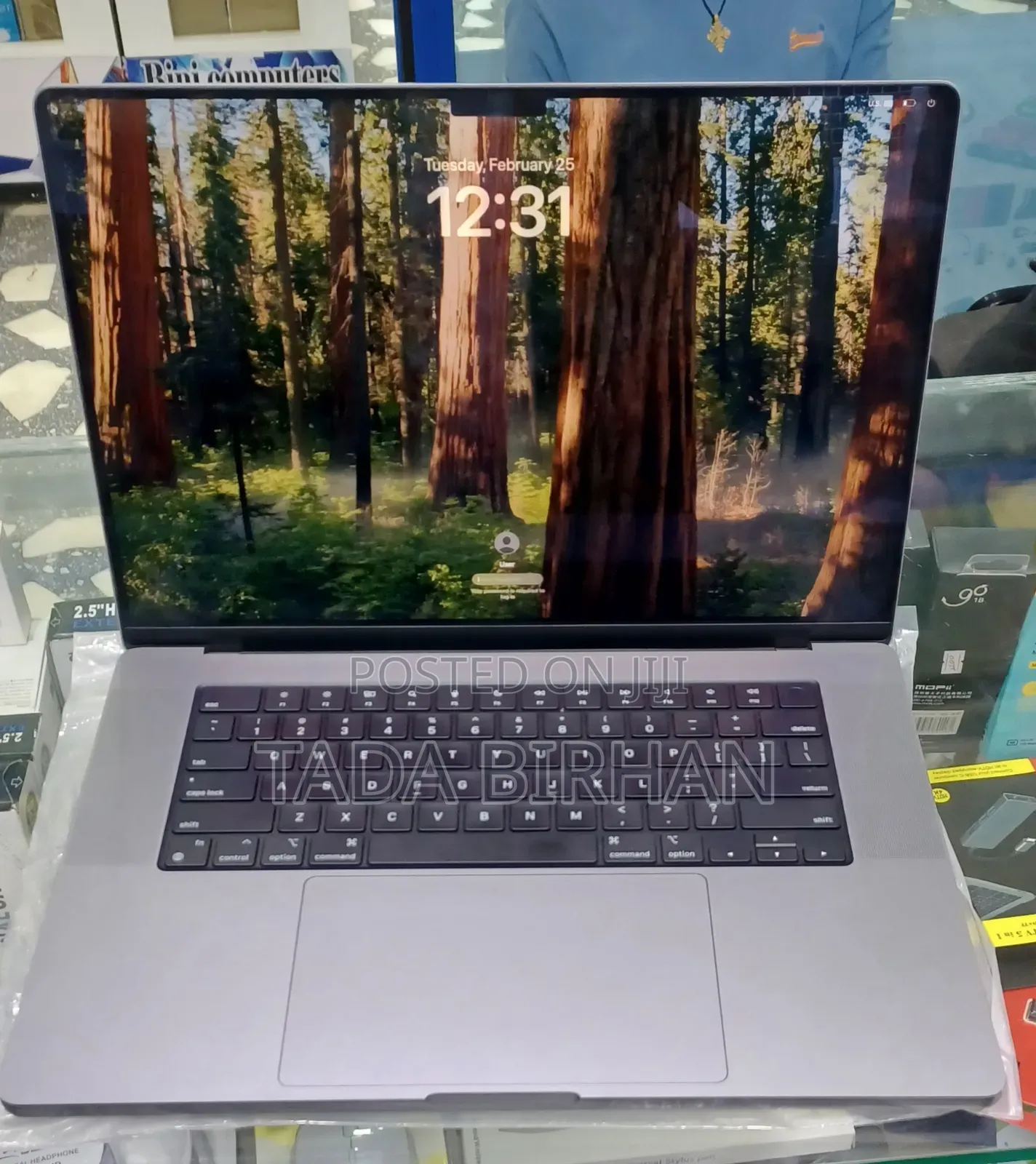 New Laptop Apple MacBook Pro M1 16GB Intel Core I7 SSD 512GB