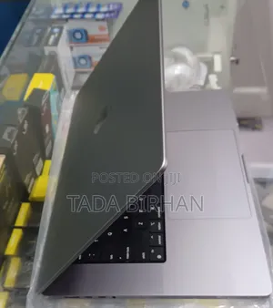 New Laptop Apple MacBook Pro M1 16GB Intel Core I7 SSD 512GB