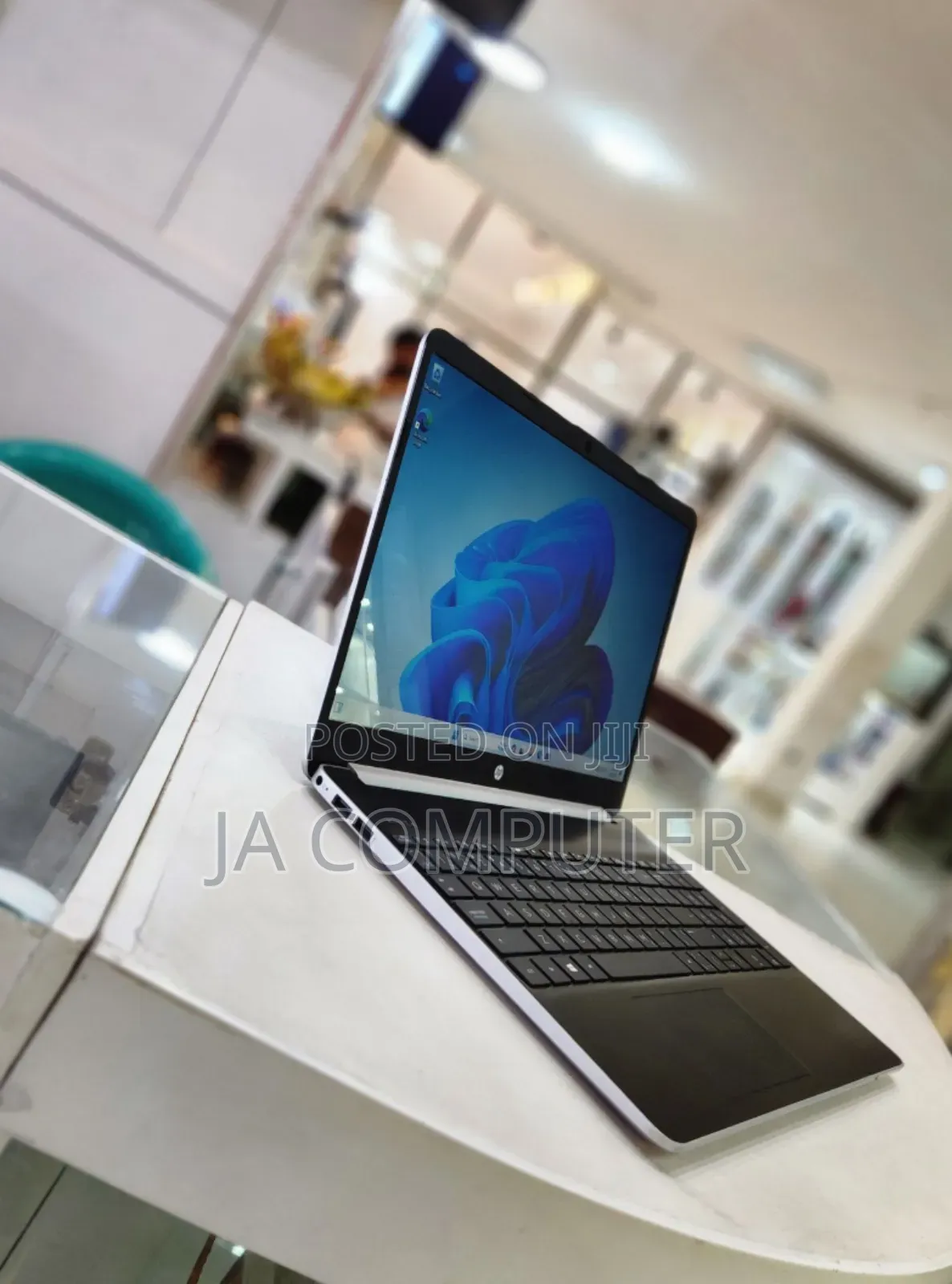 New Laptop HP Stream Notebook 8GB Intel Core I7 SSD 512GB