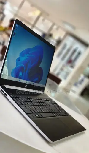 New Laptop HP EliteBook 840 8GB Intel Core I7 SSD 512GB