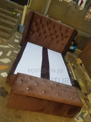 ተሰርቶ ያለቀ አልጋ አልጋ Bed