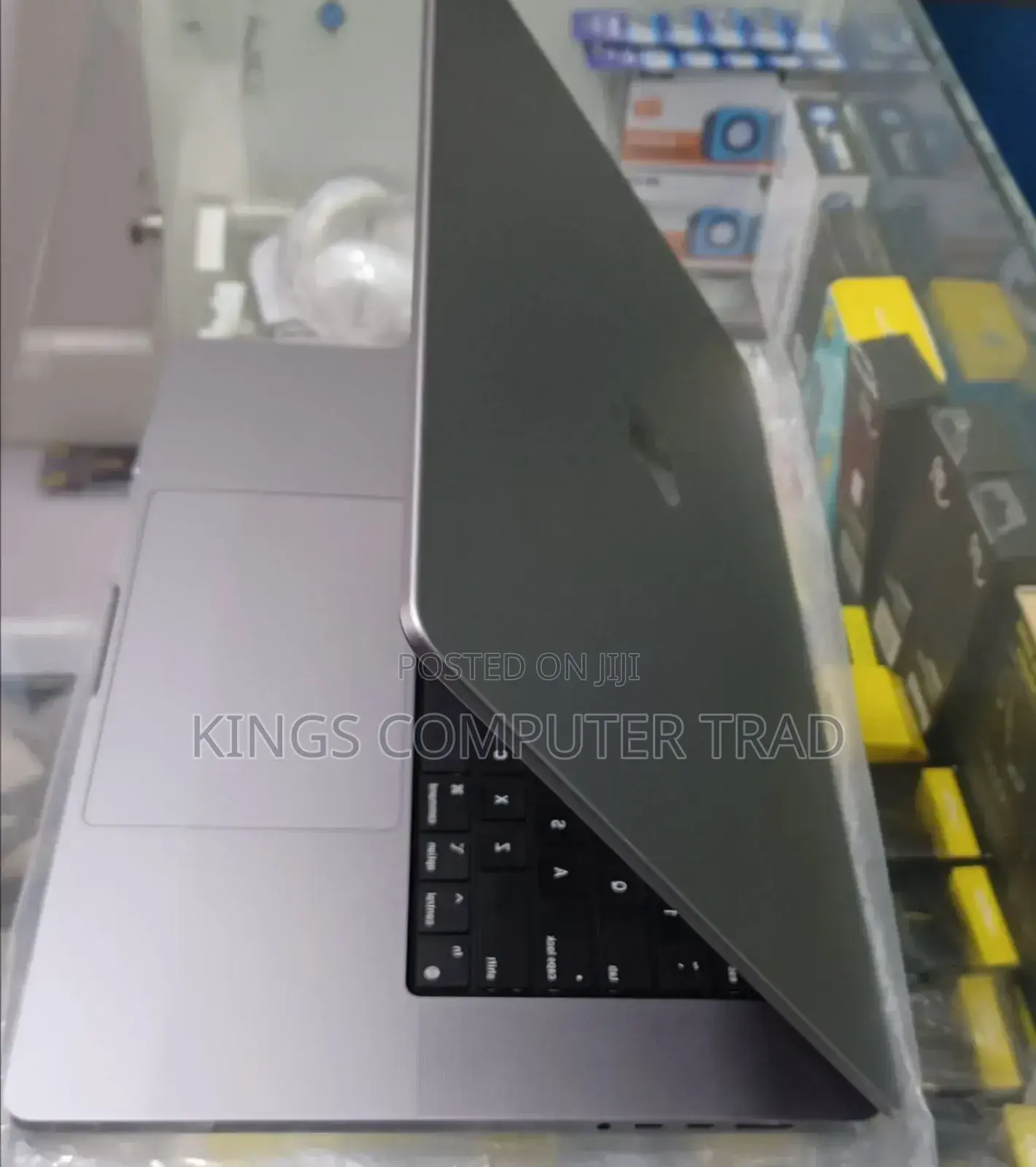 New Laptop Apple MacBook Pro M1 16GB Intel Core I5 SSD 1T