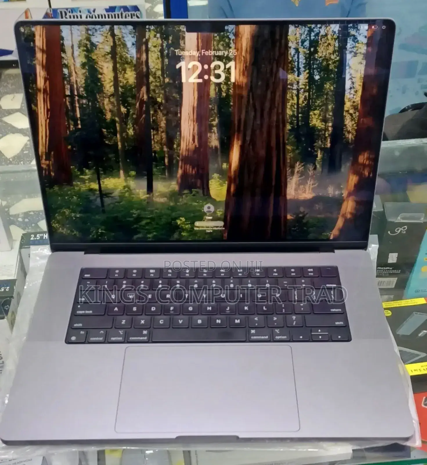 New Laptop Apple MacBook Pro M1 16GB Intel Core I5 SSD 1T