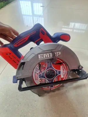 Photo - EMTOP Circular Saw Cordless ባትሪ በመጠቀም