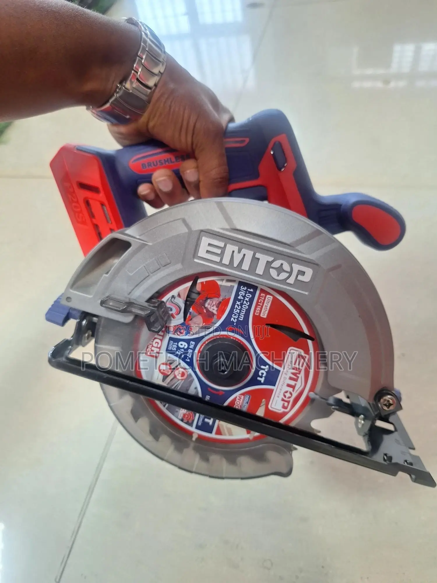 EMTOP Circular Saw Cordless ባትሪ በመጠቀም