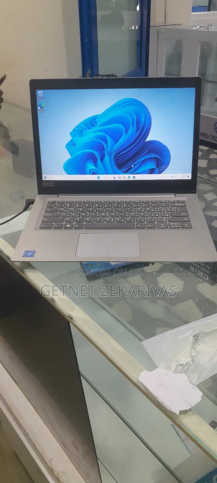 New Laptop Lenovo Ideapad 3 4GB Intel Celeron SSD 32GB