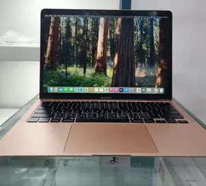 Photo - New Laptop Apple MacBook Air 2020 8GB Intel Core I3 SSD 256GB