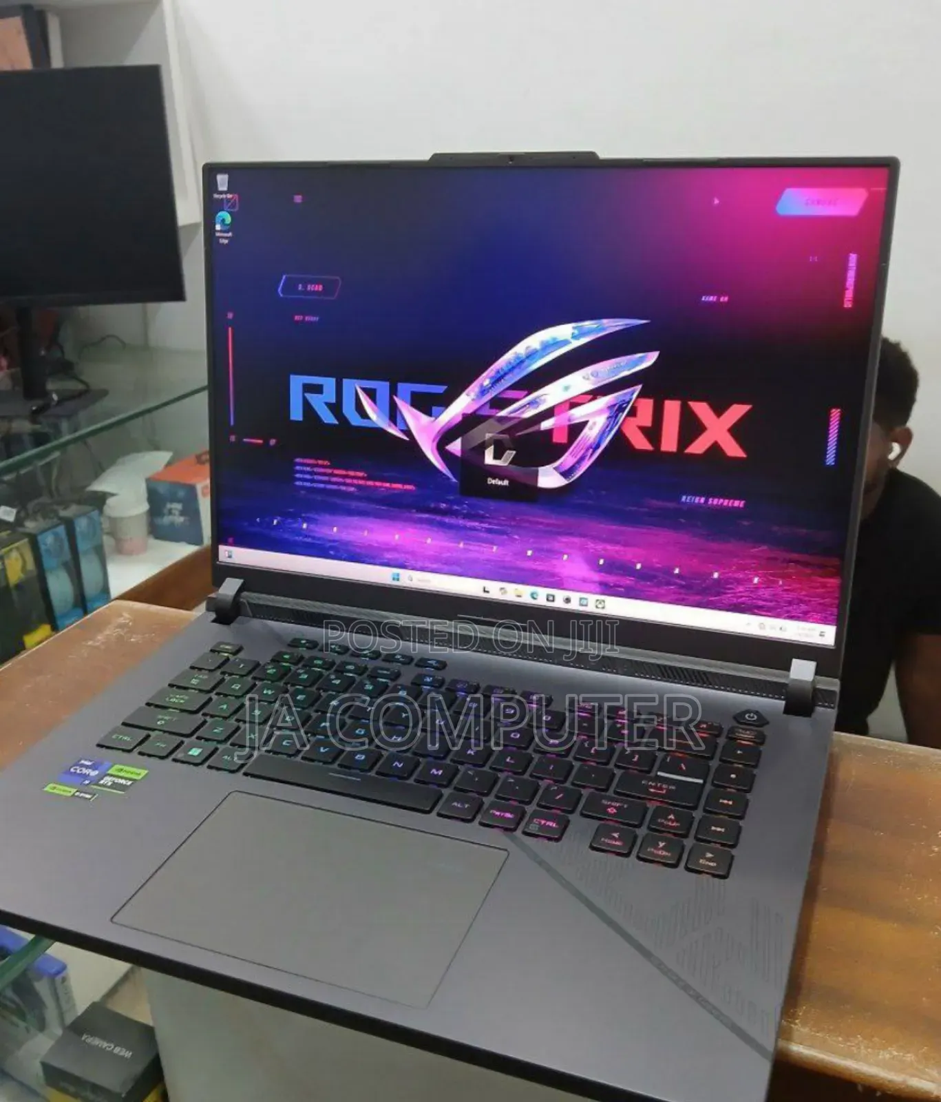 New Laptop Asus ROG Strix G15 32GB Intel Core I9 SSD 1T