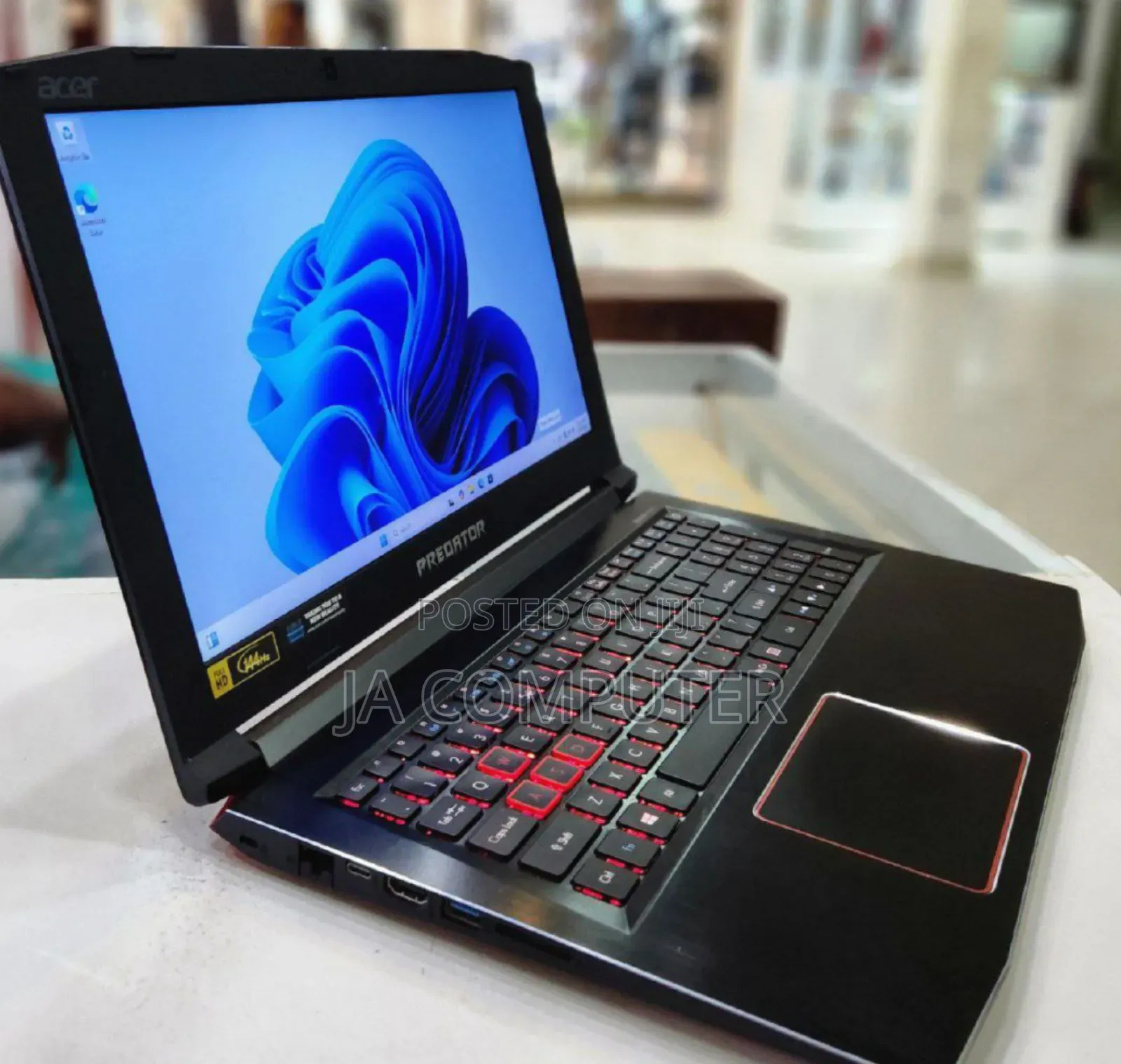 New Acer Predator Helios 300 16GB Intel Core I7 SSHD (Hybrid) 1.5T