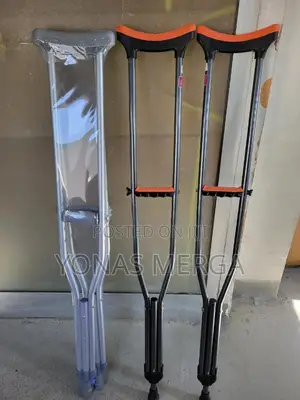 Photo - Under Arm Auxiliary Crutches፷畝tube Provide Better Support