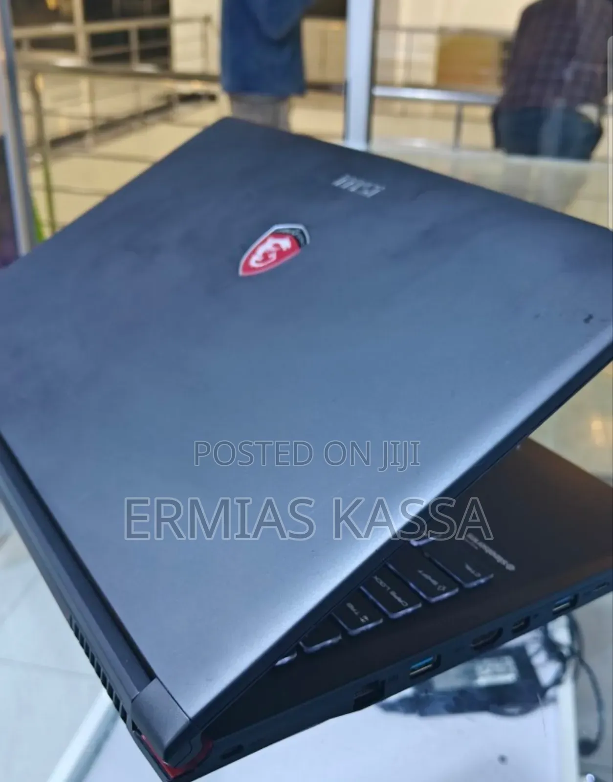 New Laptop MSI GP75 Leopard 8GB Intel Core I5 HDD+SSD 1.5T