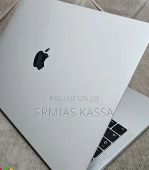 New Laptop Apple MacBook Pro 2020 16GB Intel Core I5 SSD 1T