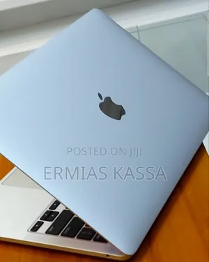 New Laptop Apple MacBook Pro M1 8GB Apple M1 Pro SSD 512GB