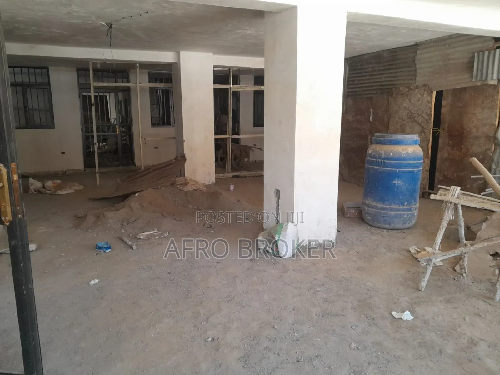 Commercial Shop for Sell