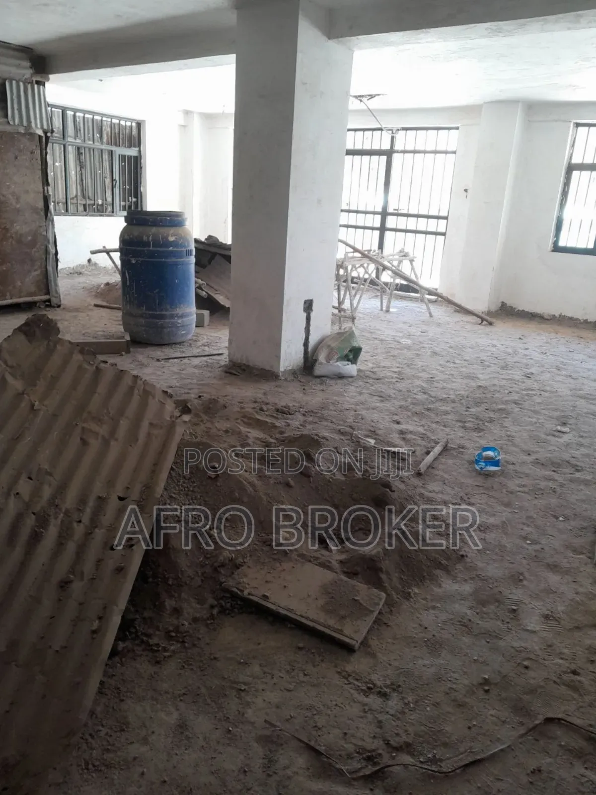 Commercial Shop for Sell