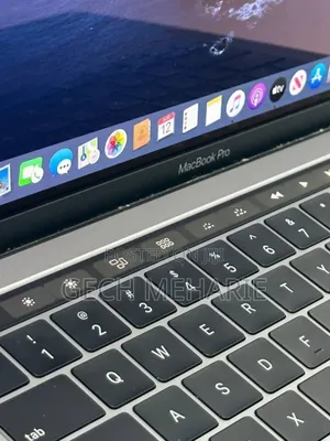 New Laptop Apple MacBook Pro 2019 8GB Intel Core I5 SSD 128GB