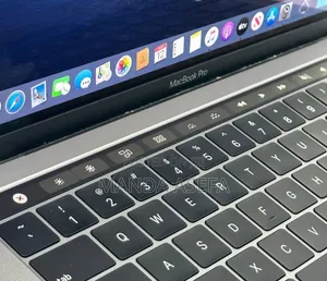 Photo - New Laptop Apple MacBook Pro 2019 8GB Intel Core I5 SSD 128GB