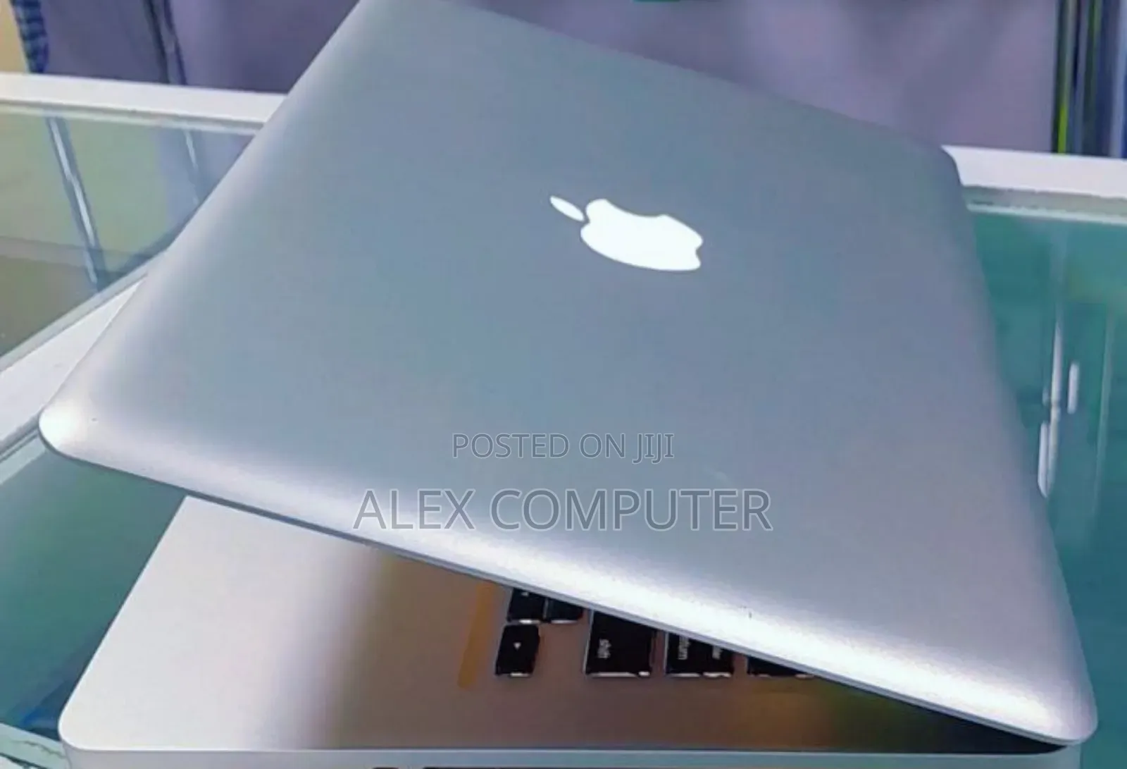 New Laptop Apple MacBook Pro 2012 4GB Intel Core I5 HDD 500GB