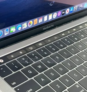 Photo - New Laptop Apple MacBook Pro 2019 8GB Intel Core I5 SSD 128GB