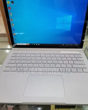 New Laptop Microsoft Surface 16GB Intel Core I7 SSD 256GB