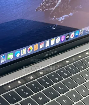 New Laptop Apple MacBook Pro 2019 8GB Intel Core I5 SSD 128GB