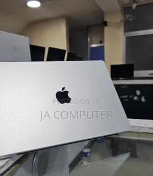 New Apple MacBook Pro 2023 M3 14-Inch 8GB Apple M3 Pro SSD 512GB