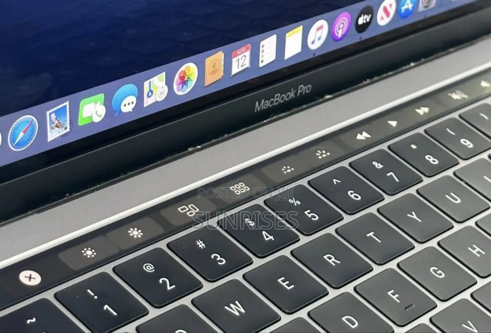 New Laptop Apple MacBook Pro 2019 8GB Intel Core I5 SSD 256GB