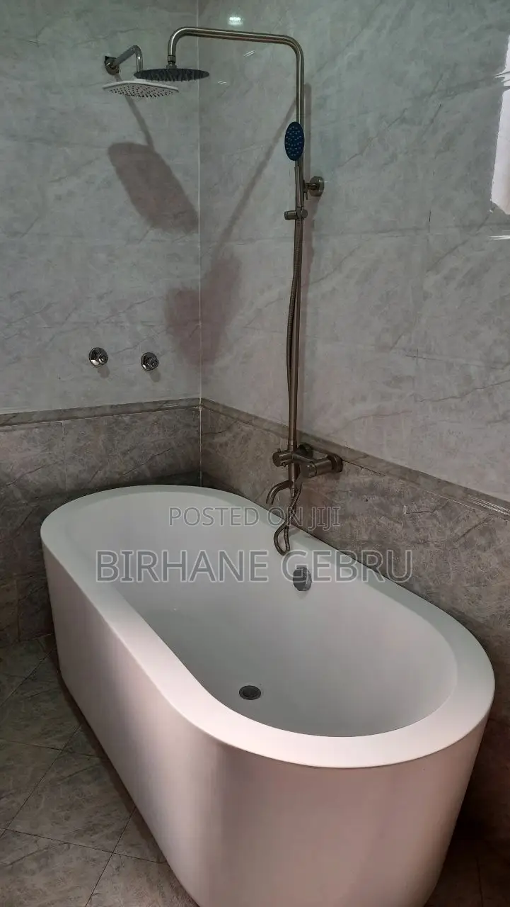 3bedroom Luxuru Apartiment for Rent