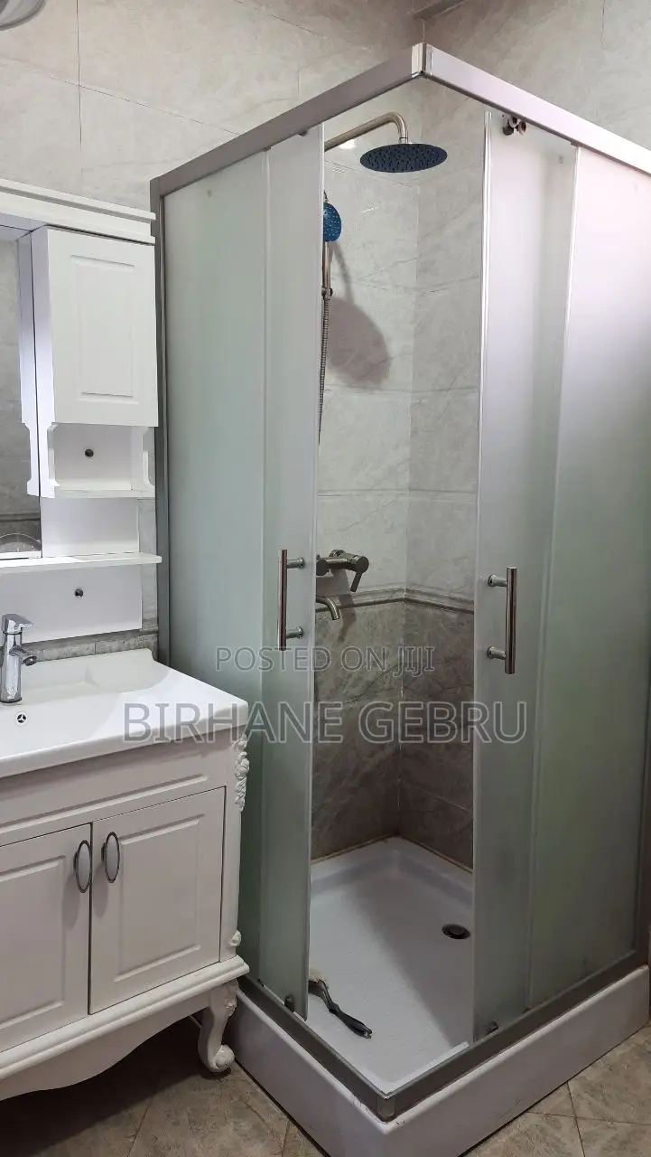 3bedroom Luxuru Apartiment for Rent