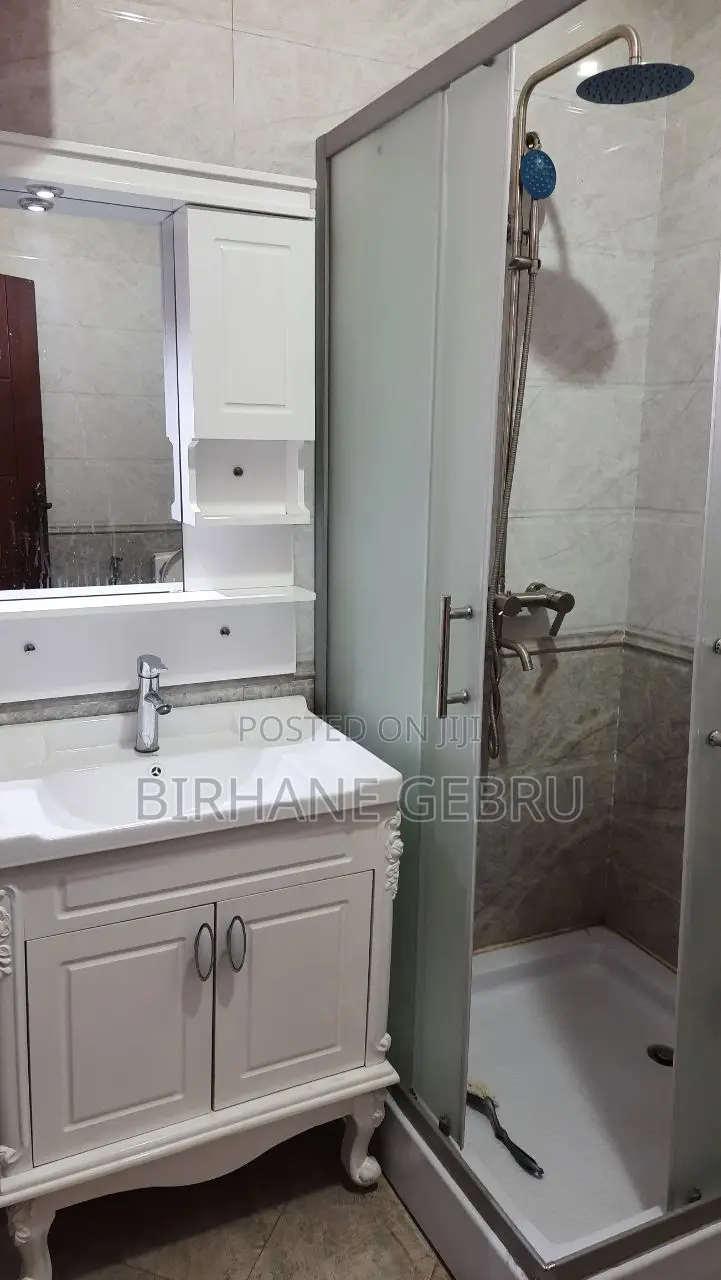 3bedroom Luxuru Apartiment for Rent